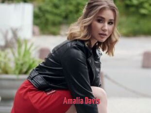 Amalia_Davis