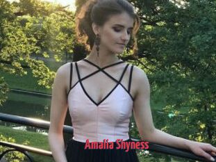Amalia_Shyness