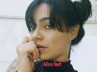 Alice_feet
