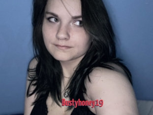 Bustyhoney19