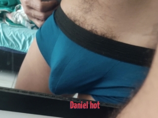 Daniel_hot