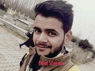 Elliot_Stevens