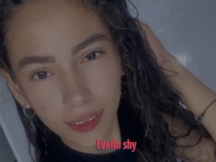 Evelin_shy