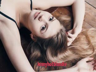 Jennyhotblondie