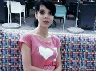 Lara123