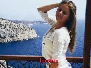 LarraMaxx