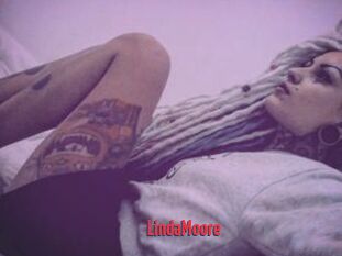 Linda_Moore
