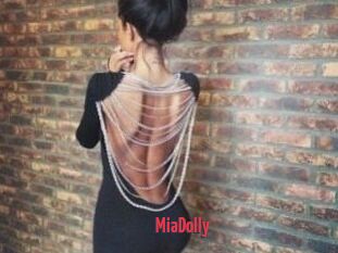 Mia_Dolly
