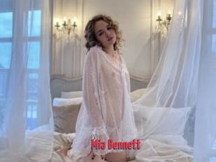 Mia_Bennett
