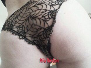 Mia_Boston