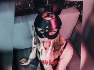 Mia_Gold_x