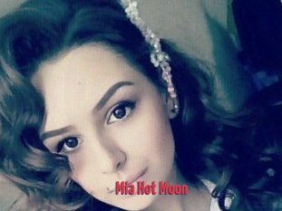 Mia_Hot_Moon