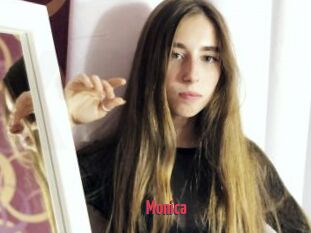 Monica_