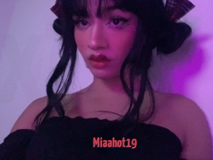 Miaahot19
