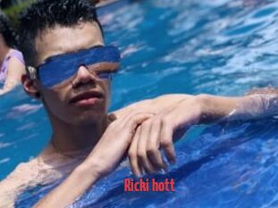 Ricki_hott