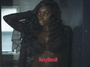 RoxyDoesIt
