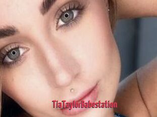 TiaTaylorBabestation