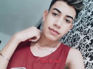 Tom_boyhot