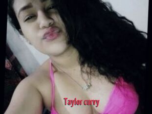 Taylor_curvy